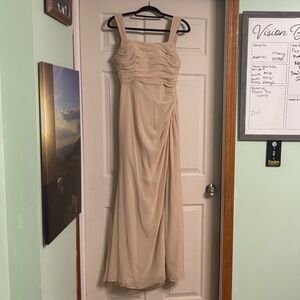 Chic Strapless Beige Evening Gown